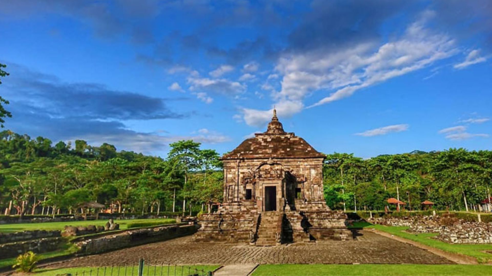 Candi Banyunibo Harmoni Hindu-Buddha di Tanah Mataram Kuno